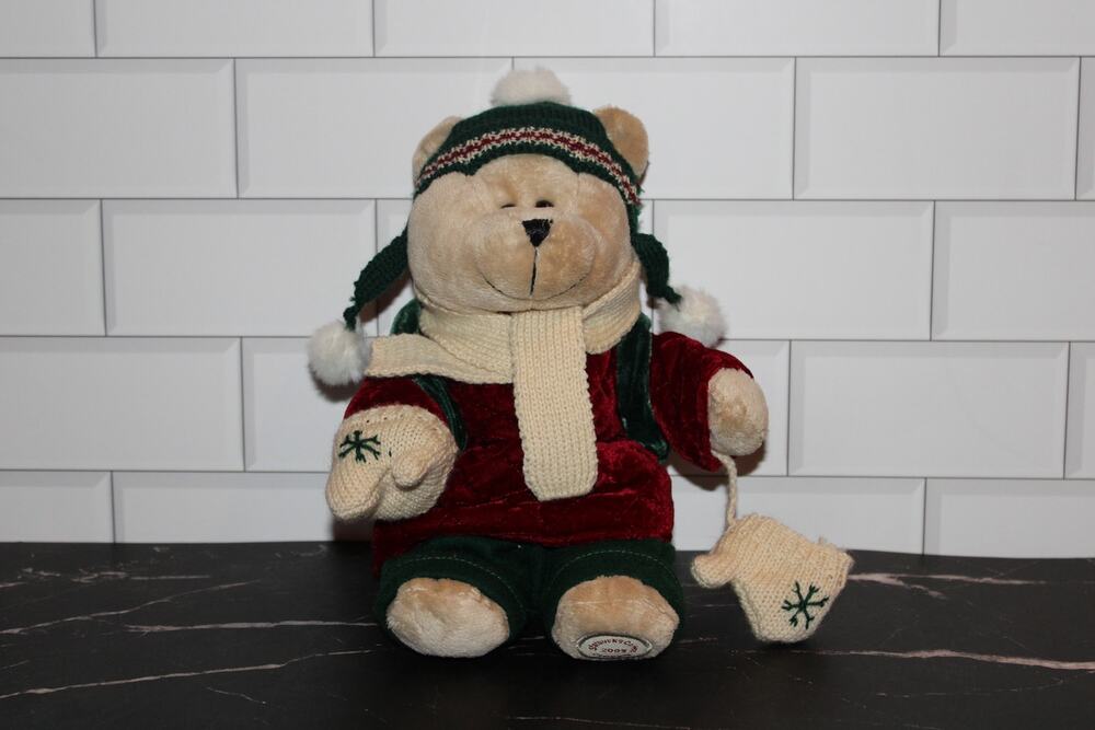 Starbucks 2005 Holiday Bearista Plush Teddy Bear Christmas Backpack Hat